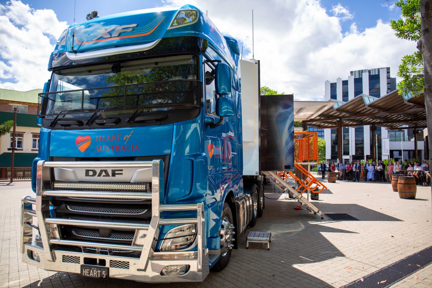 DAF TRUCKS AUSTRALIA HELPING TO DELIVER WORLD-FIRST LUNG CHECKS TO REGIONAL MINERS